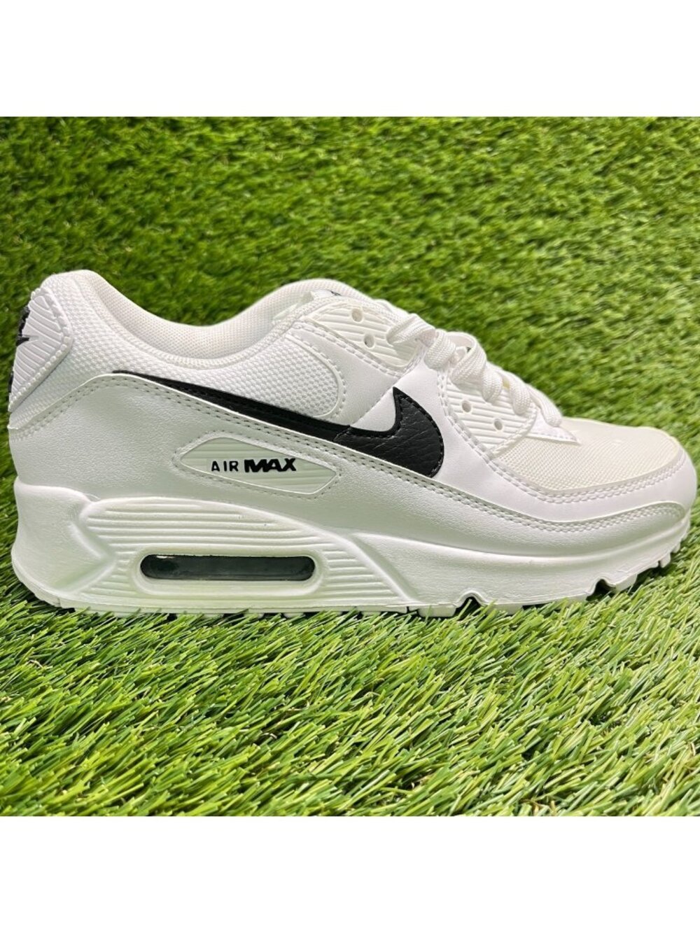 Nike Air Max 90 Womens Size 7 White Black Athletic Running Shoes Sneakers